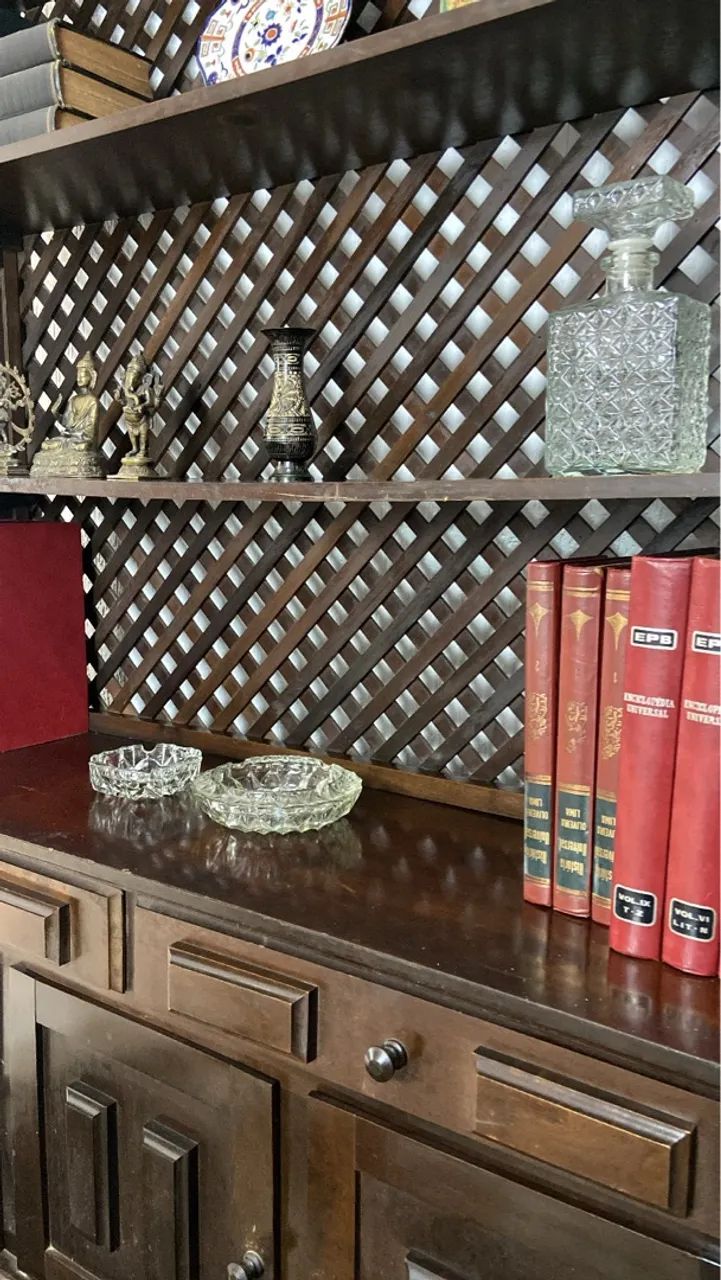 Estante Cristaleira Madeira Maciça  - Imbuia - Foto 3