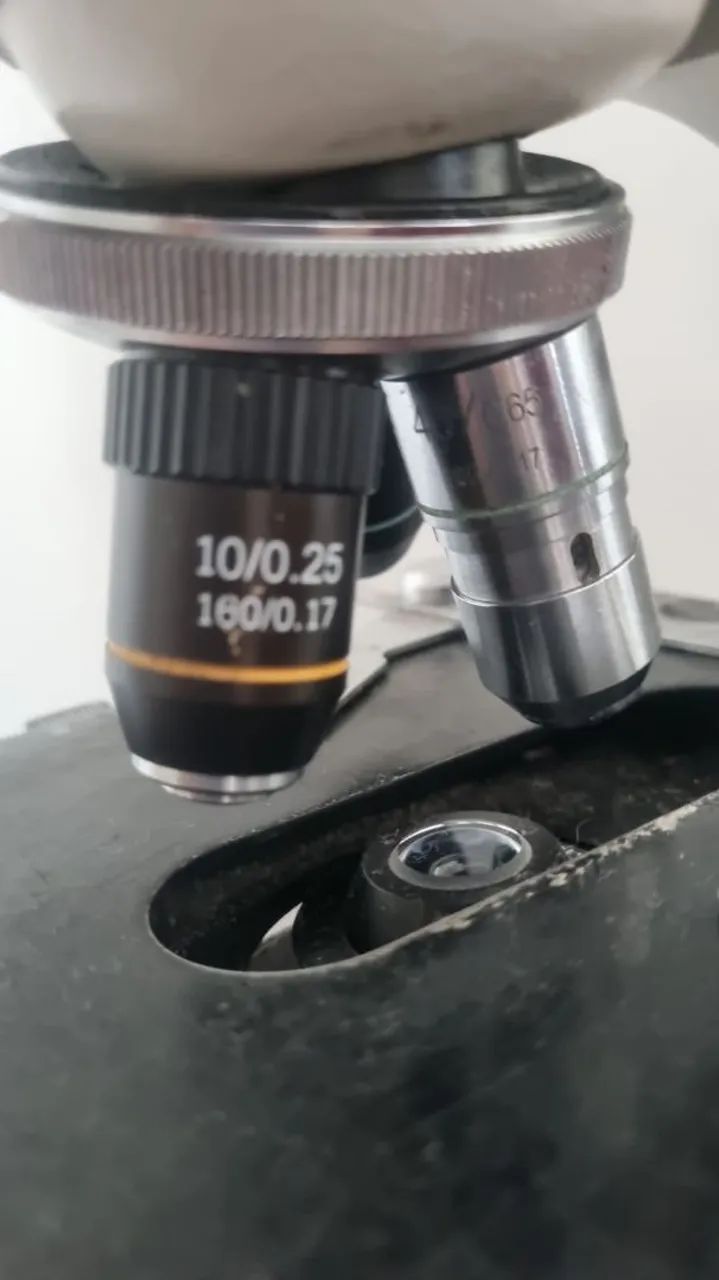 Microscópio Biologico Binocular seminovo - Foto 3