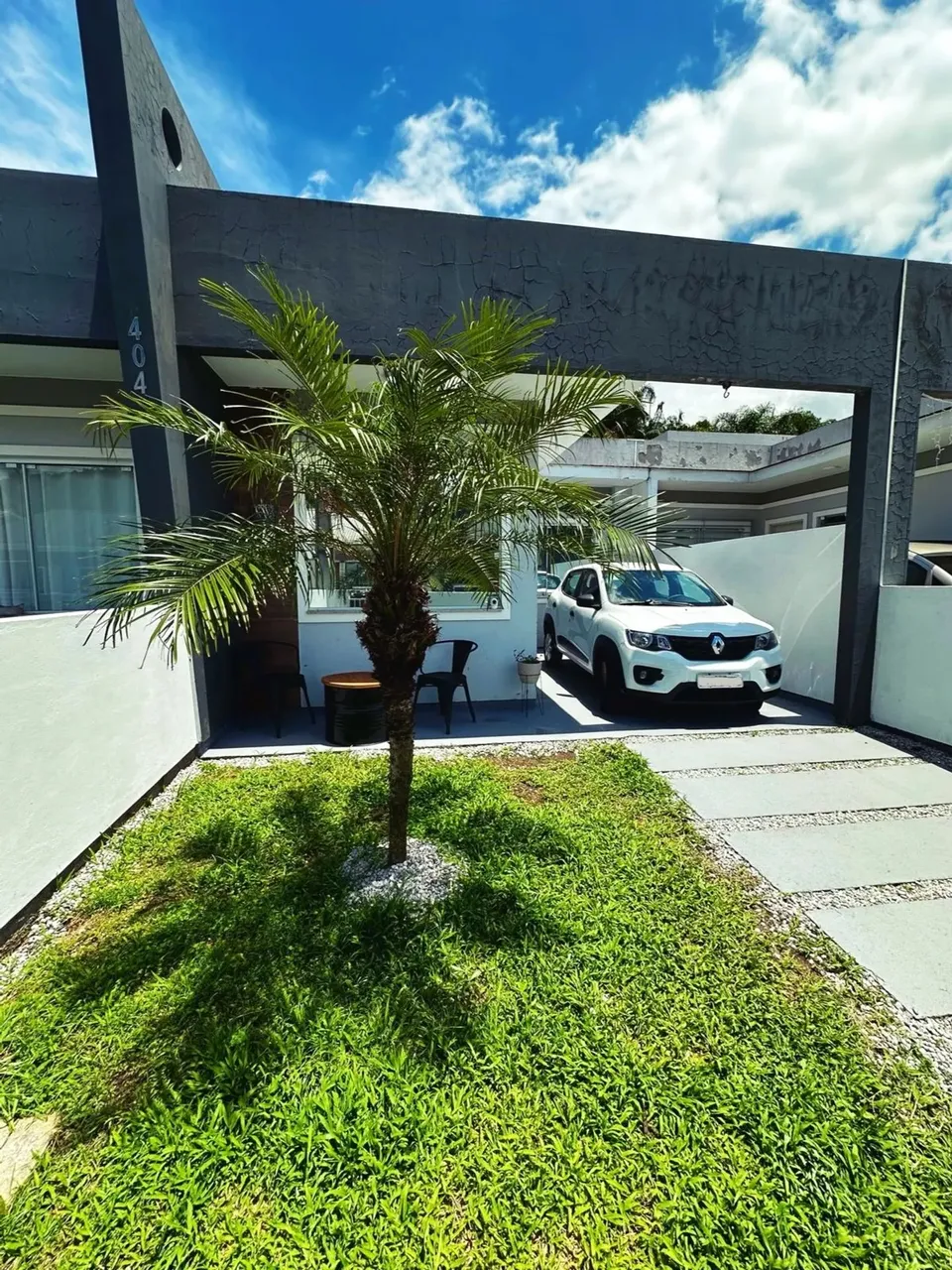 Casa 2 dormitorios com 65m² - Forquilhas/SJ