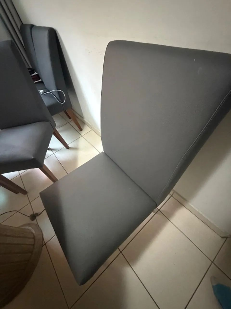 Vendo conjunto 6 cadeiras de jantar  - Foto 2