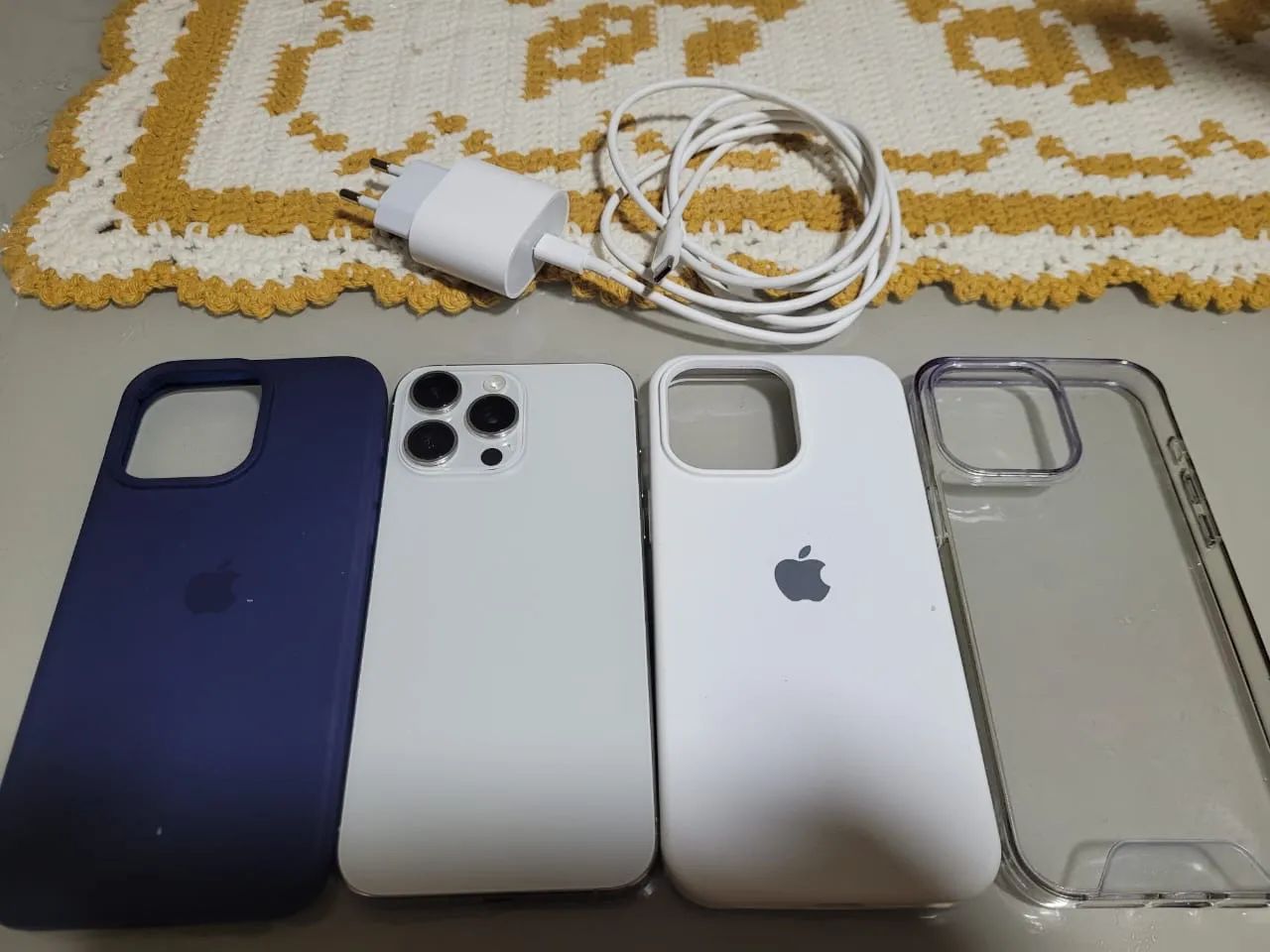 iPhone 15 pro max branco 