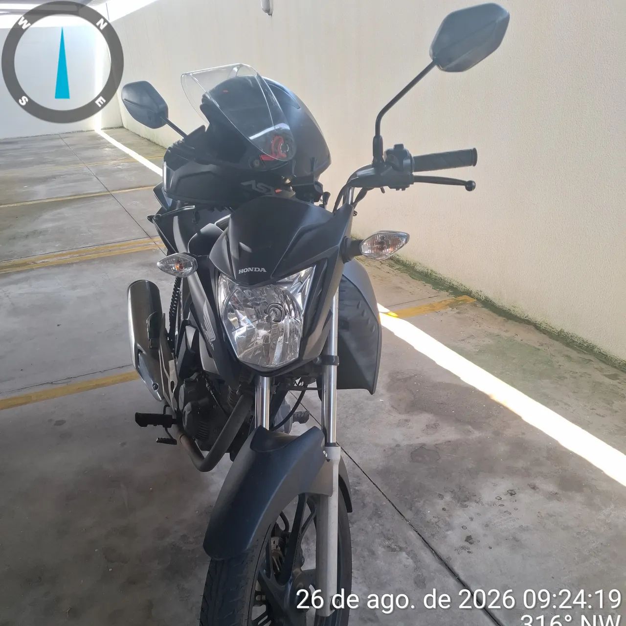 Vendo moto toda consevada
