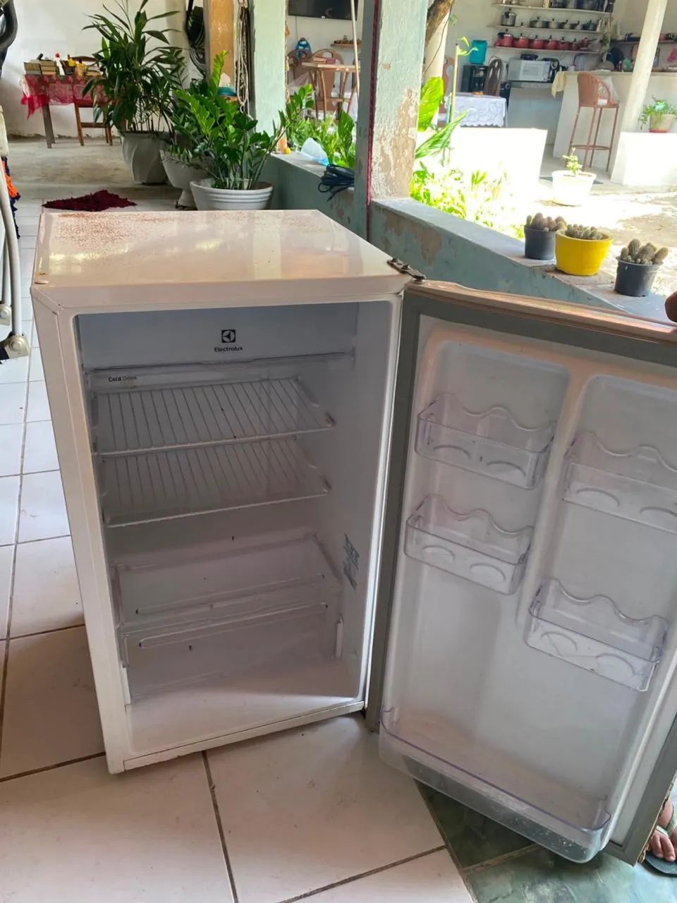 Frigobar RE120