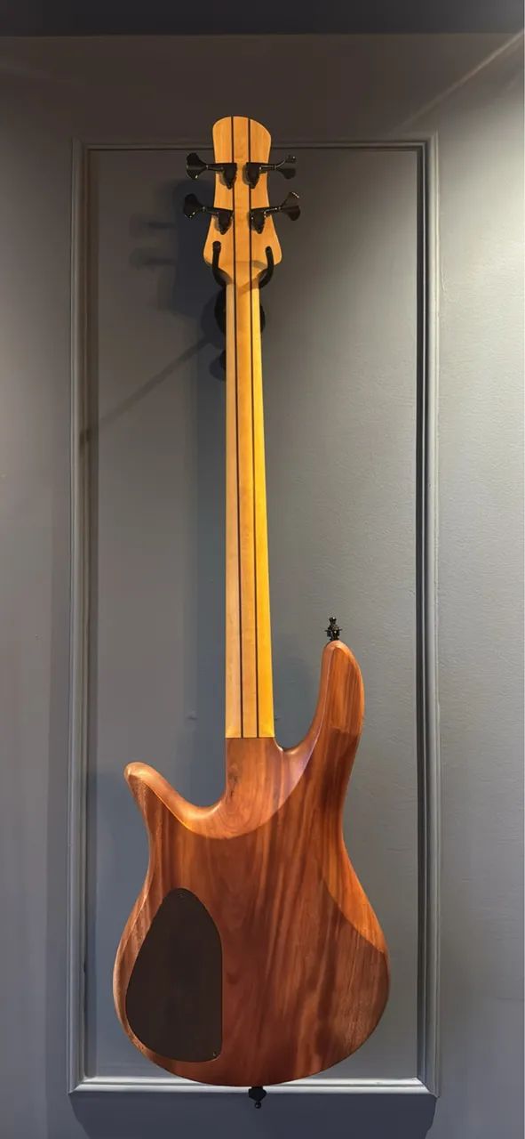 Baixo Camazon custom Yun Yang  - Foto 4