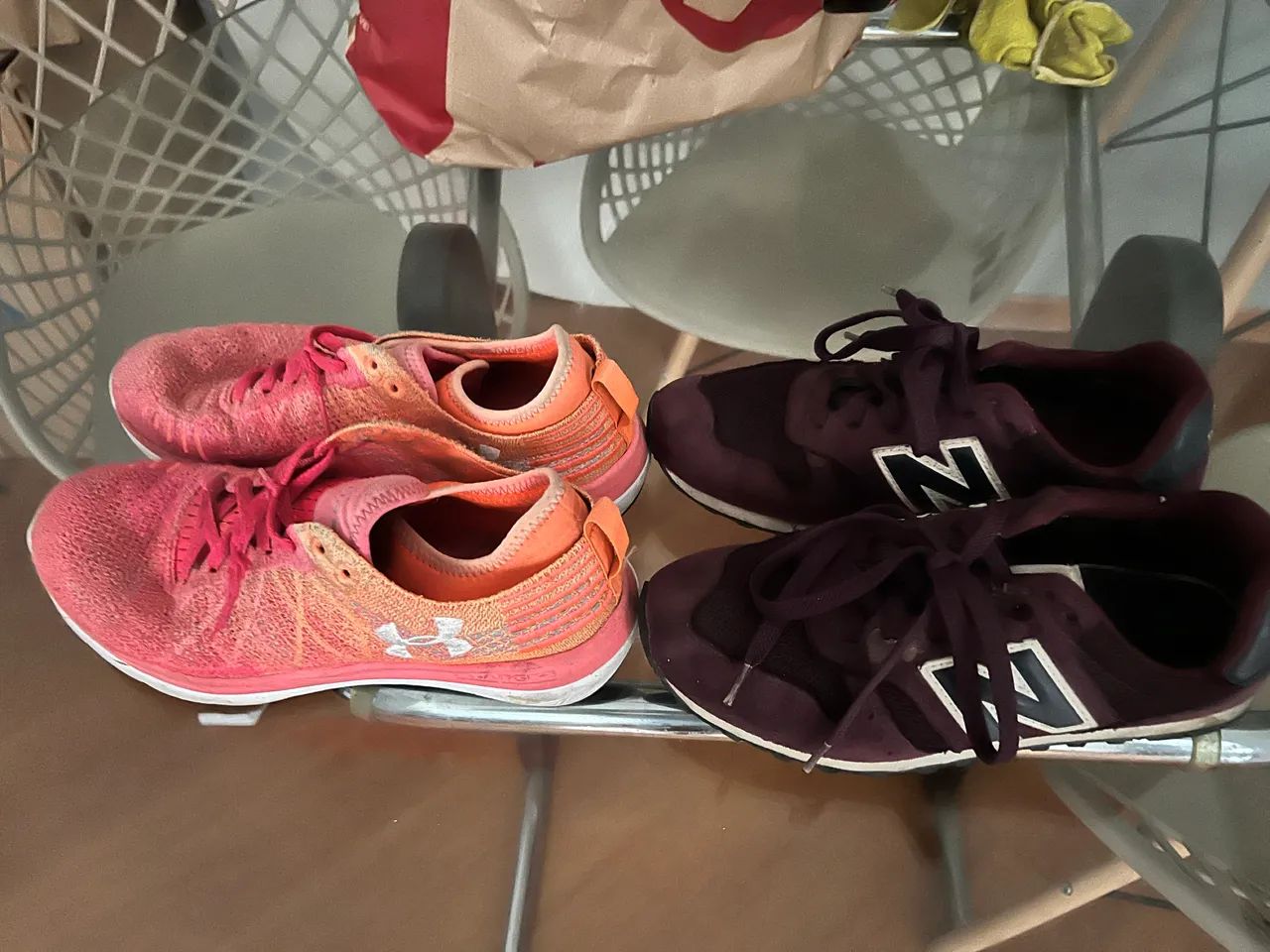 Vendo 2 pares de tênis em ótimo estado 
