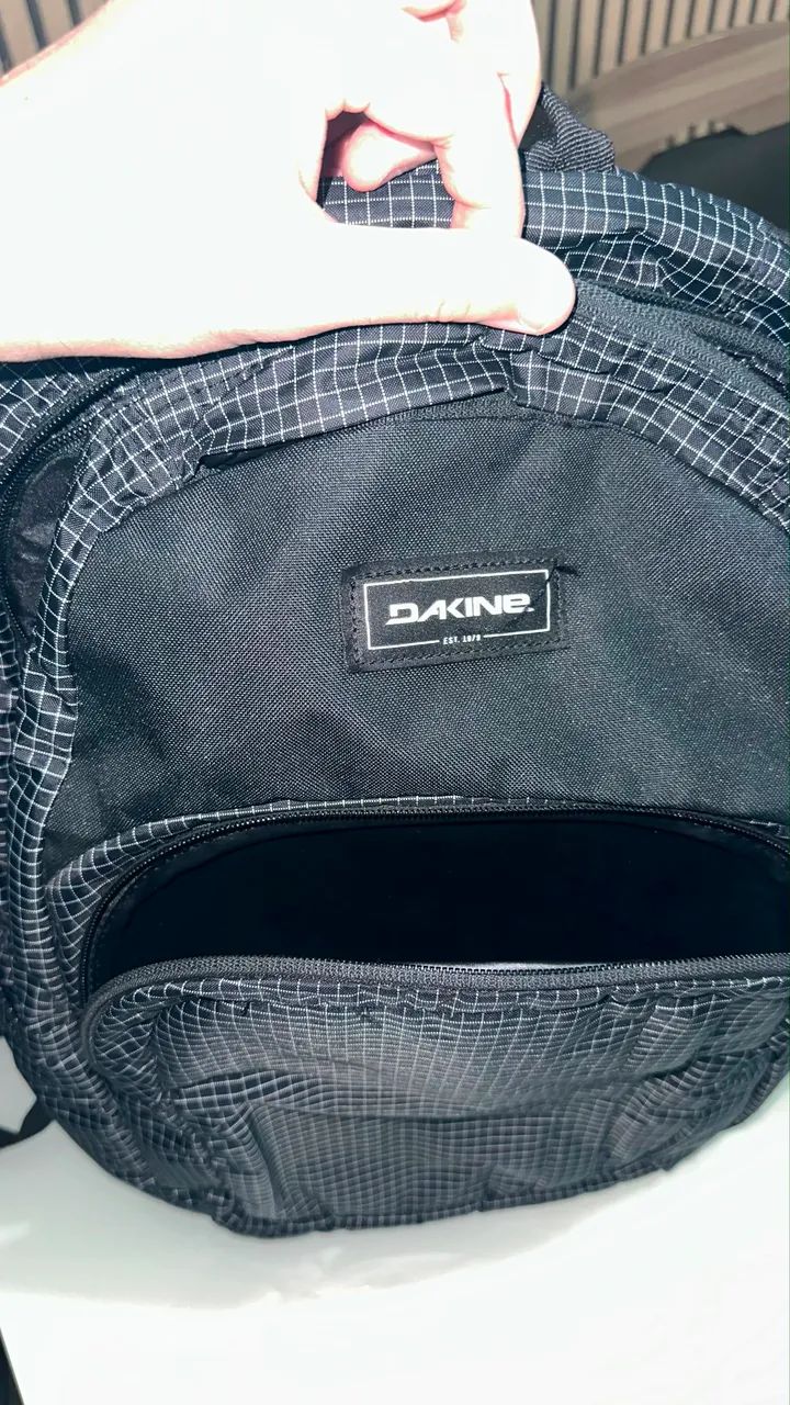 Mochila da marca Dakine - Foto 4