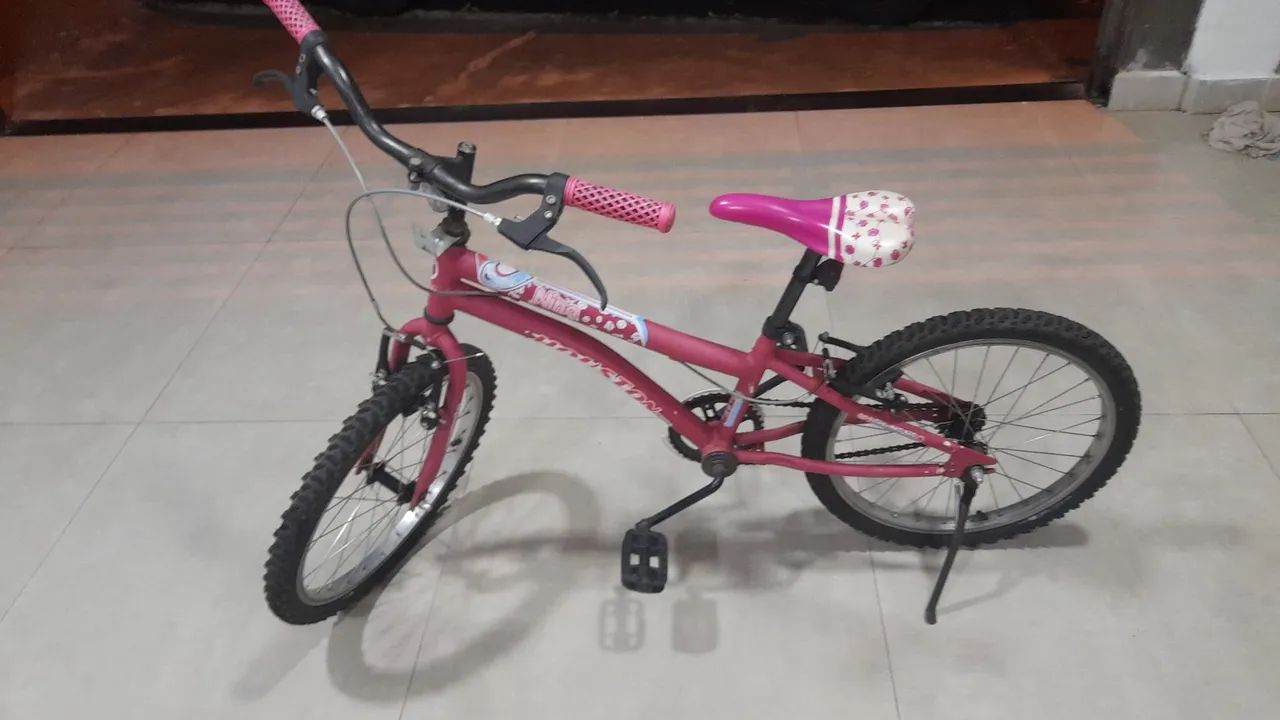 Bicicleta infantil aro 20 - Foto 4