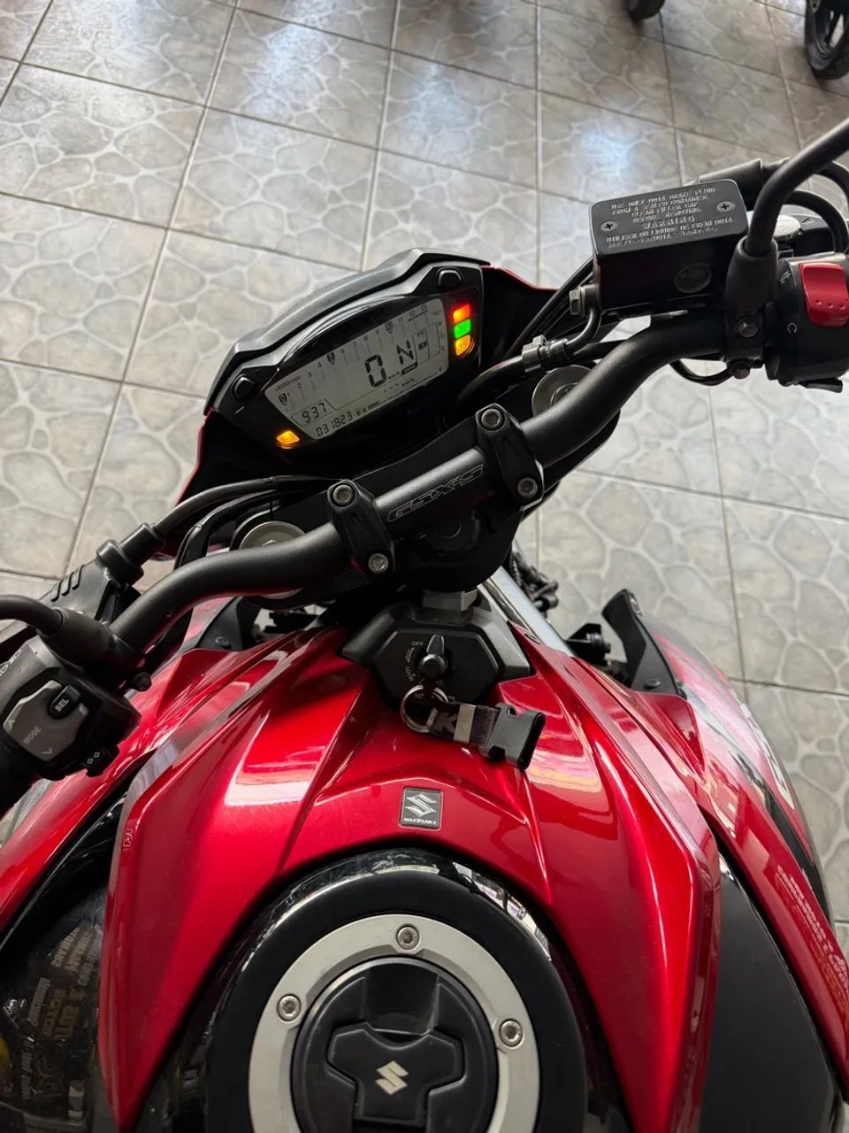 Gsx-750 - Foto 4