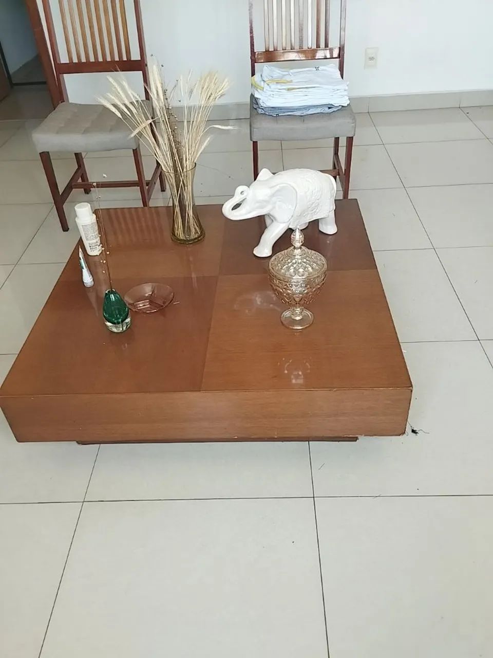 Vendo belíssima mesa de centro madeira maciça  - Foto 3