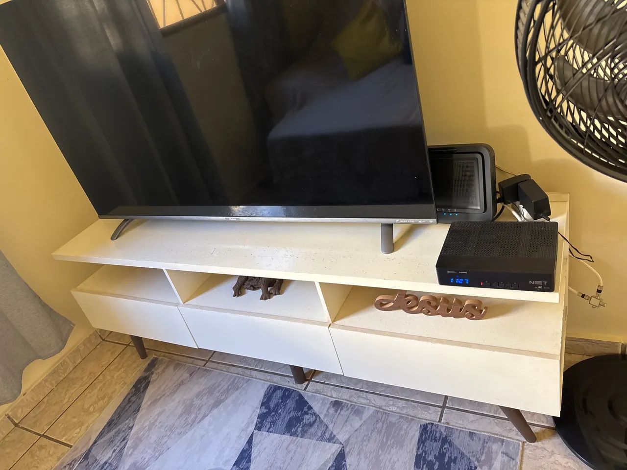 Rack branco 1,60 largura e 57 de altura
