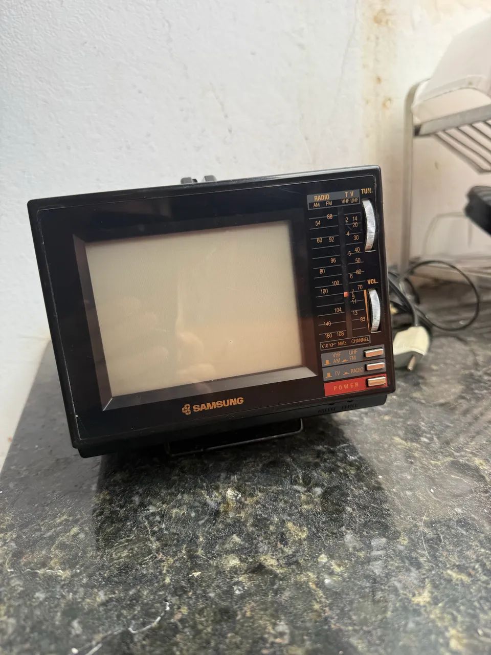 Tv pequena Sansug Obs só chia - Foto 5