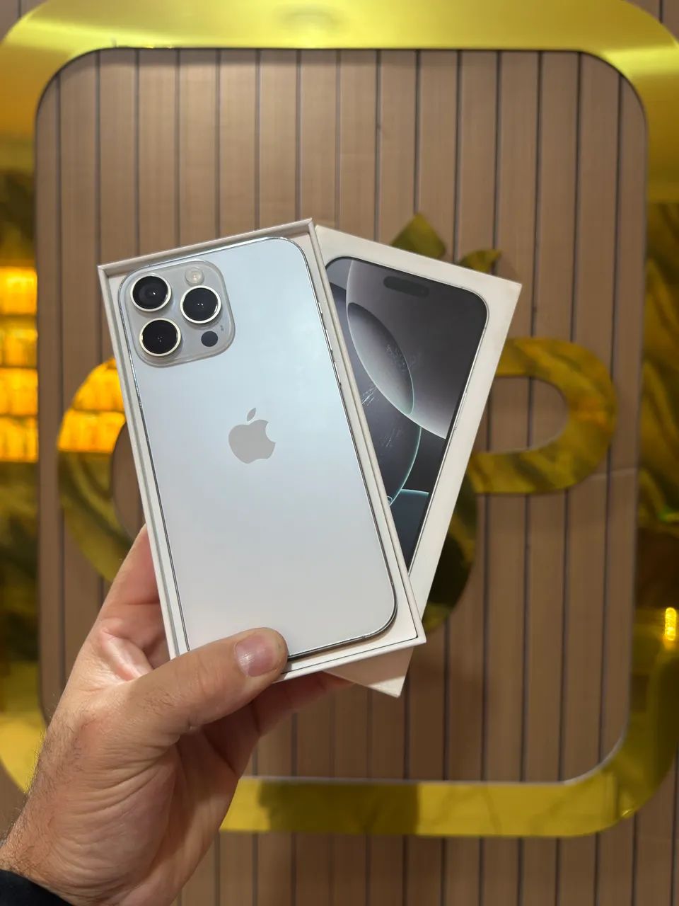 iPhone 16 pro Max 256 - Foto 4