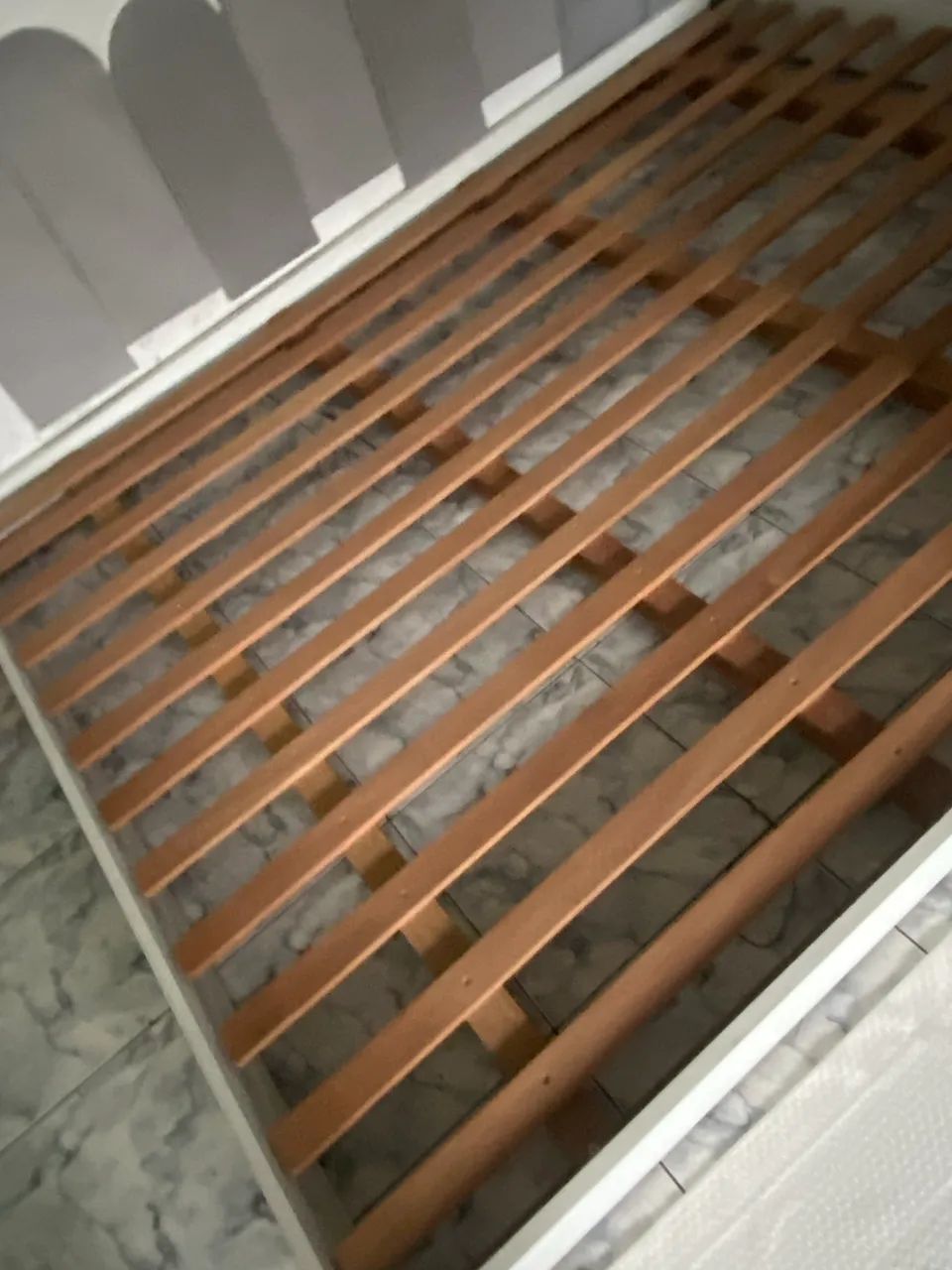 Cama auxiliar casal com rodinha 