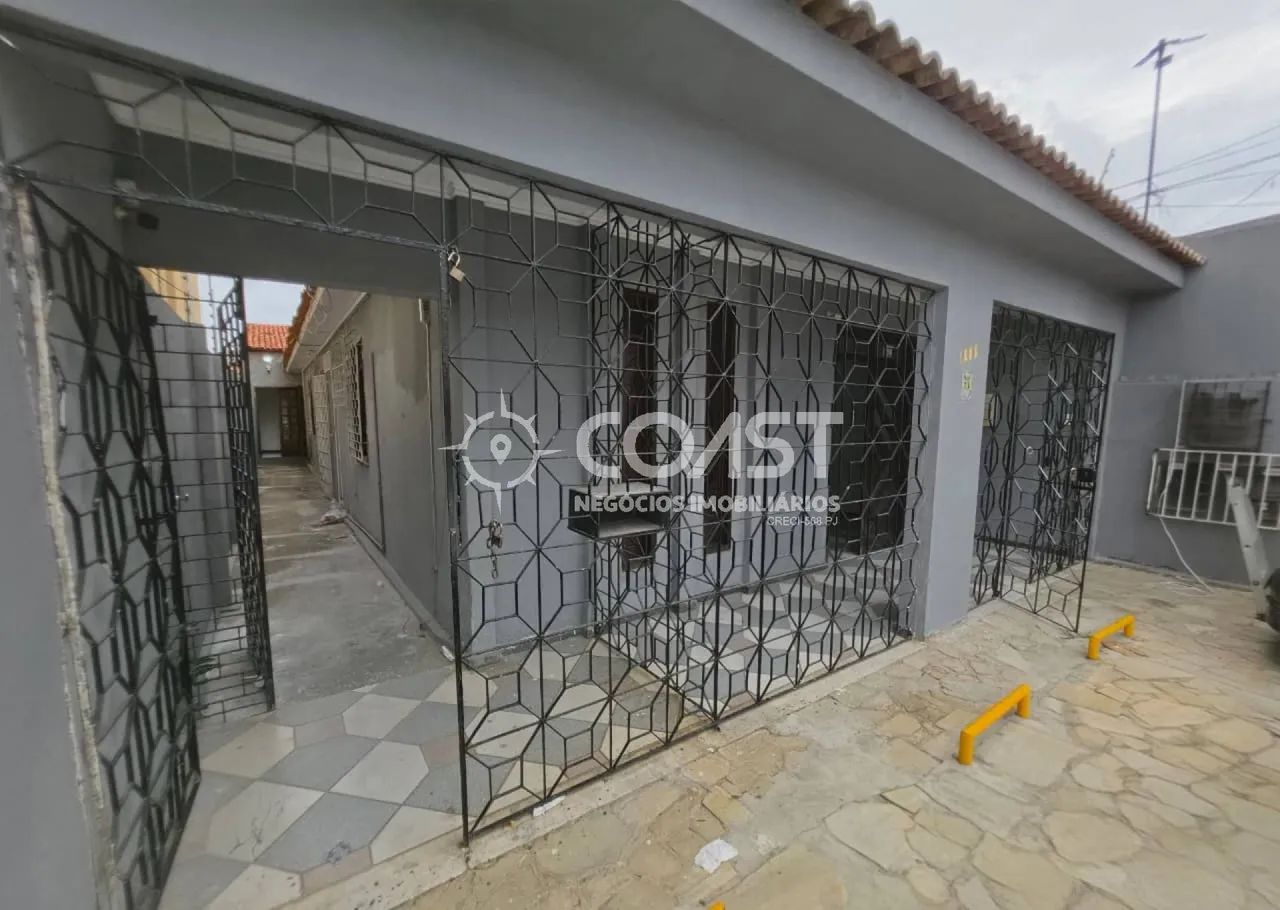 ALUGO CASA ESPAÇOSA COM 4 QUARTOS EM LOCALIZAÇÃO PRIVILEGIADA! - Foto 2