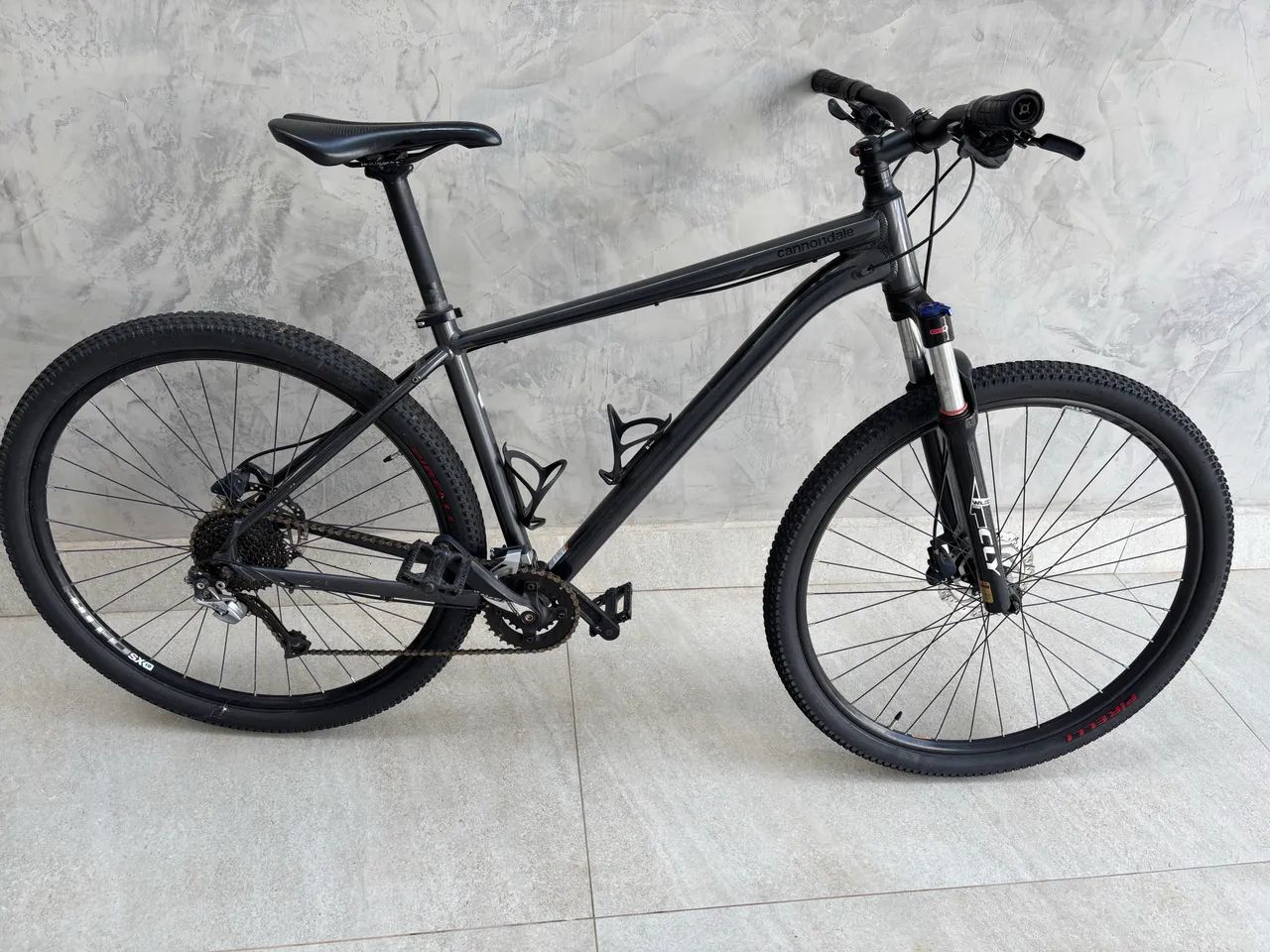 Vendo ou troco Bicicleta Cannondale MTB Aro 29