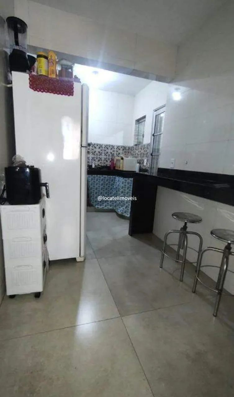 Casa Geminada com 2 quartos e garagem