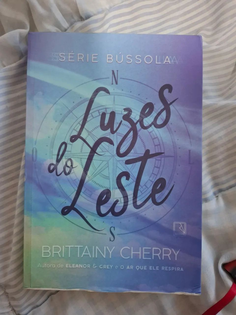 Livro luzes do leste
