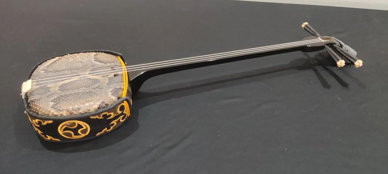 Sanshin (Okinawa Shamisen) - Instrumentos musicais - Iepê