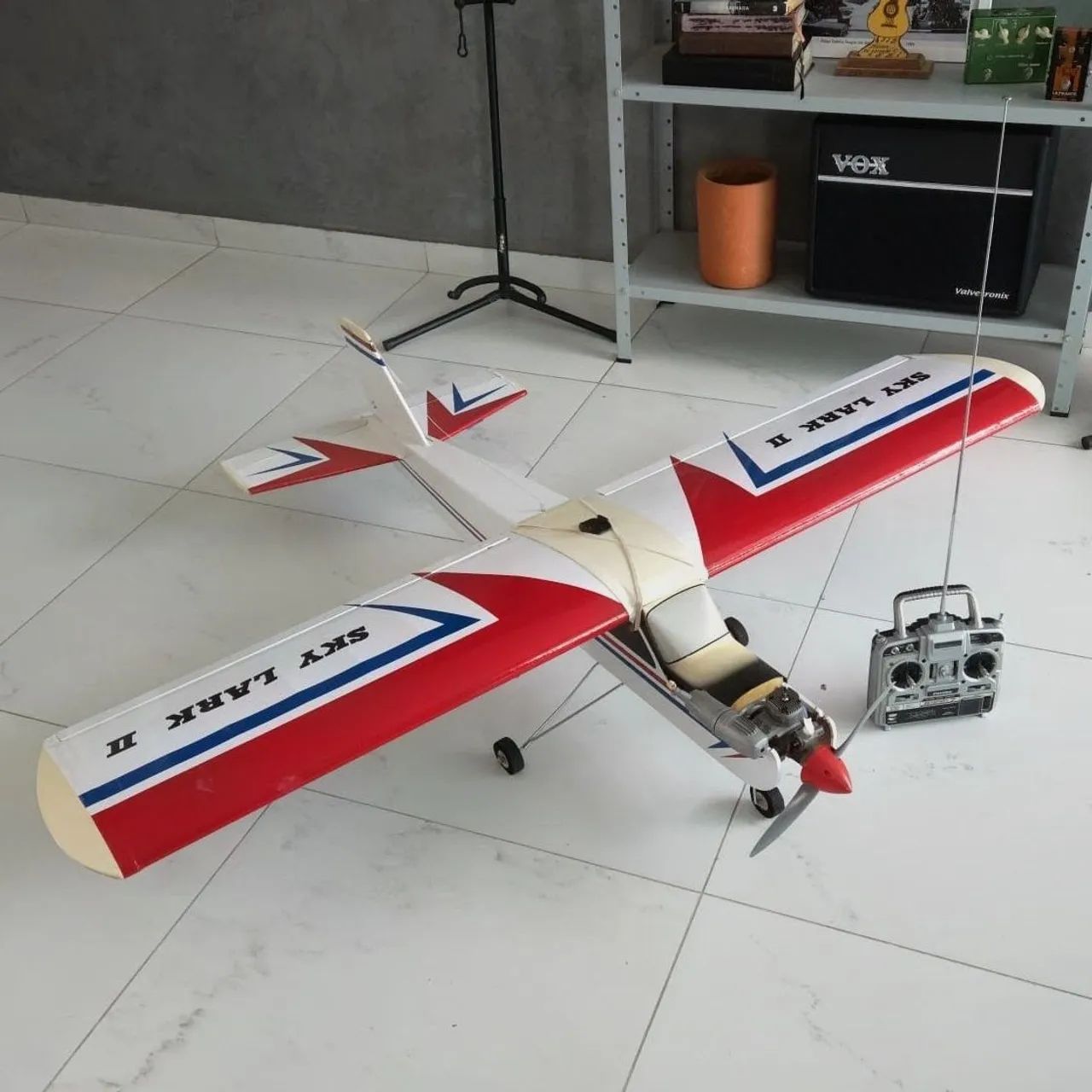 Aeromodelo Sky Lark II em madeira balsa pronto pra voar ? 