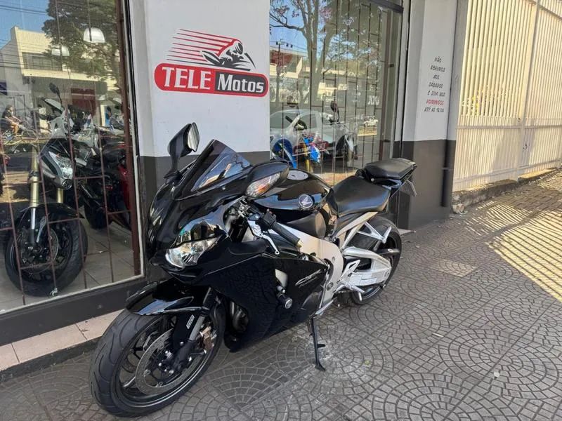 HONDA CBR 1000RR 2011 - Foto 4
