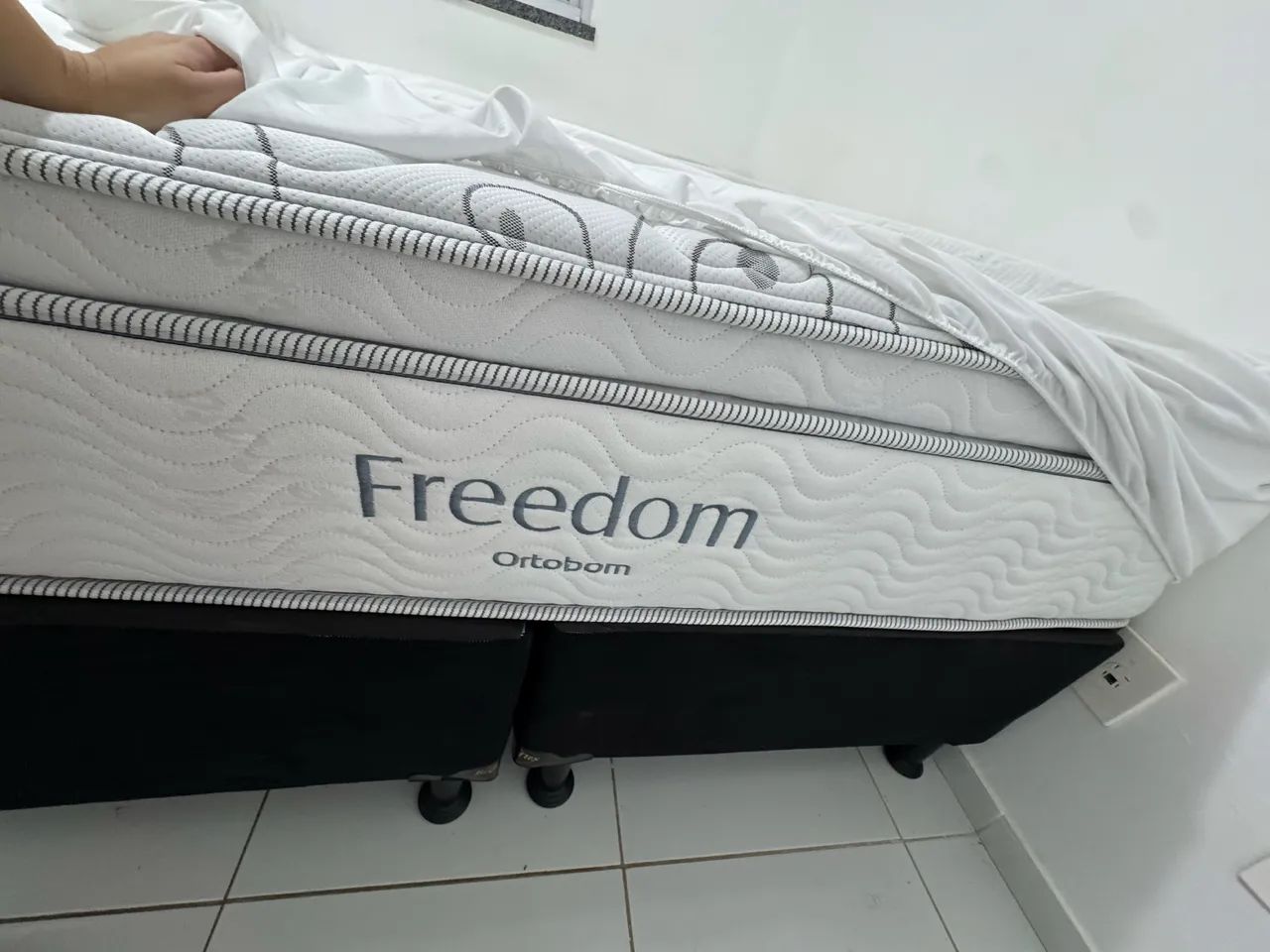 VENDO CAMA ORTOBOM FREEDOM