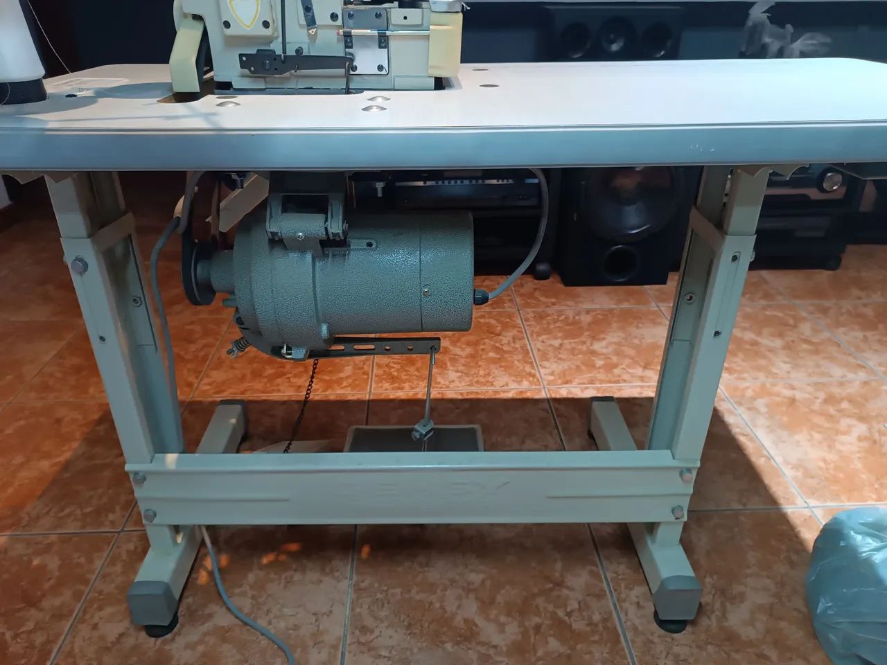 Máquina interlock Sum Special  - Foto 4