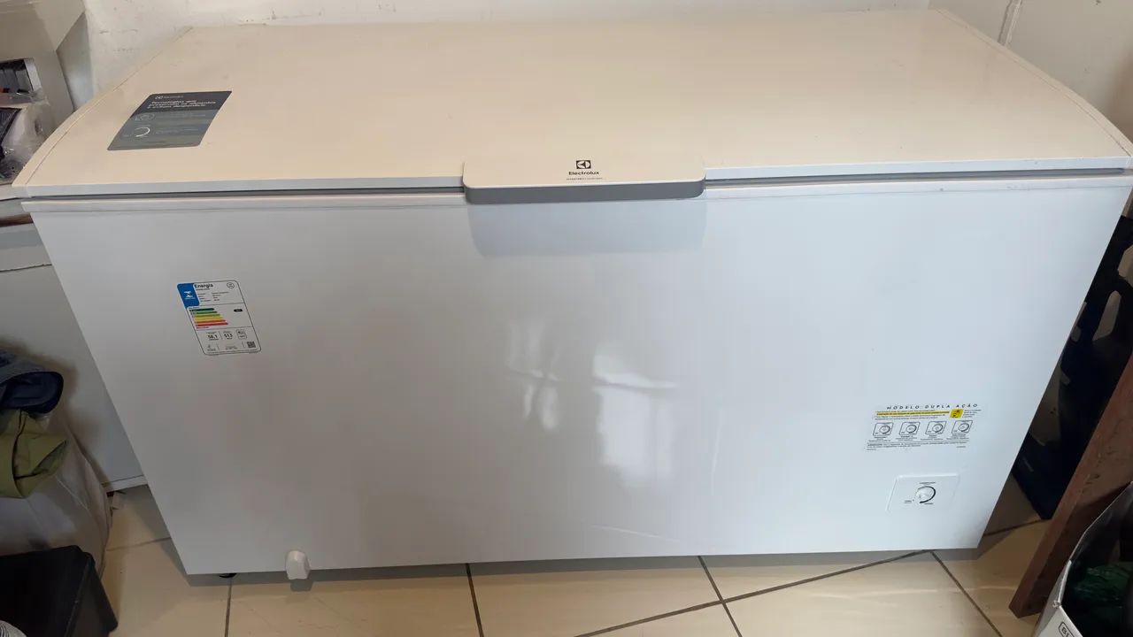 Freezer Electrolux 513L estado de zero - Geladeiras e Freezers