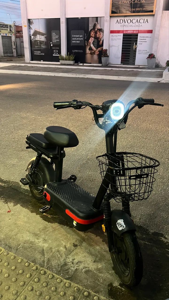 Bicicleta Elétrica 2 Lugares com Cesta e Farol LED  - Foto 3