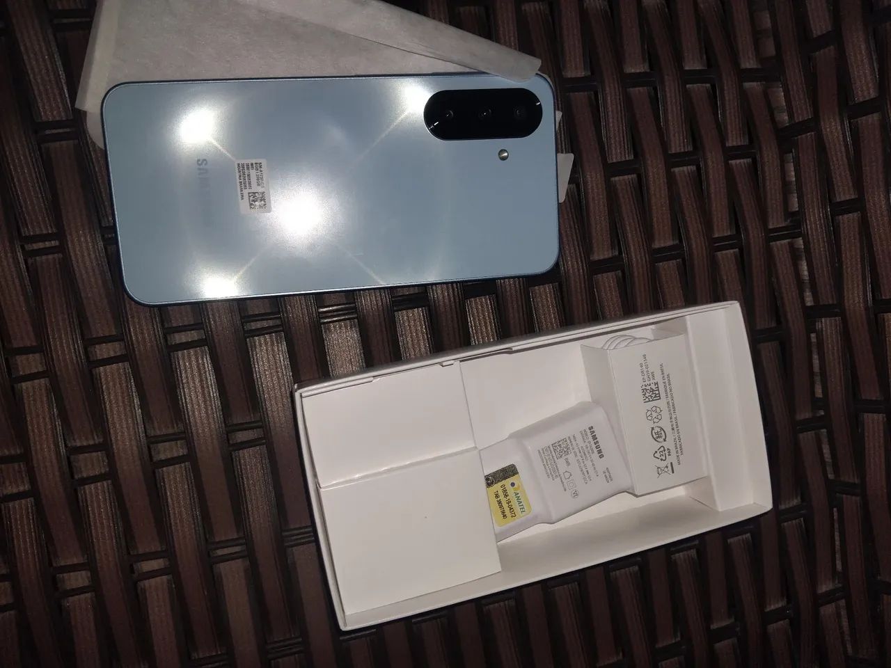 Celular A17 zero bala