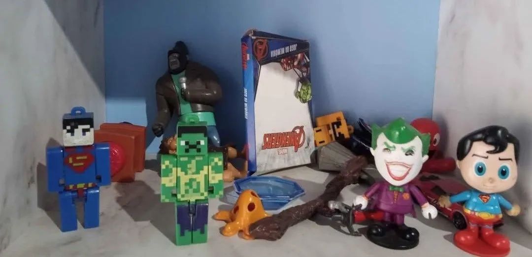 Bonecos Miniaturas  - Foto 2