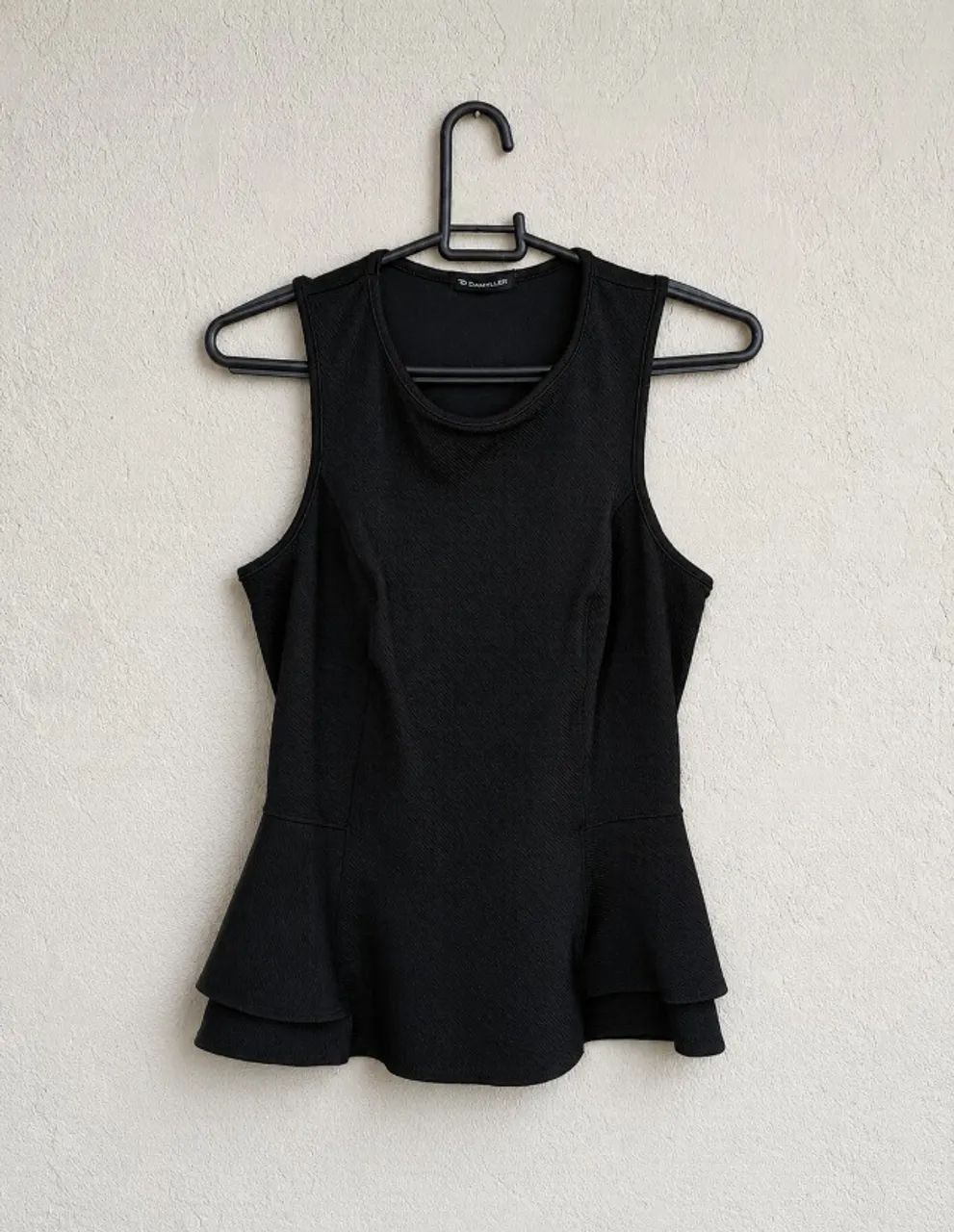 Blusa Regata Damyller Peplum Justa Preta - Foto 2