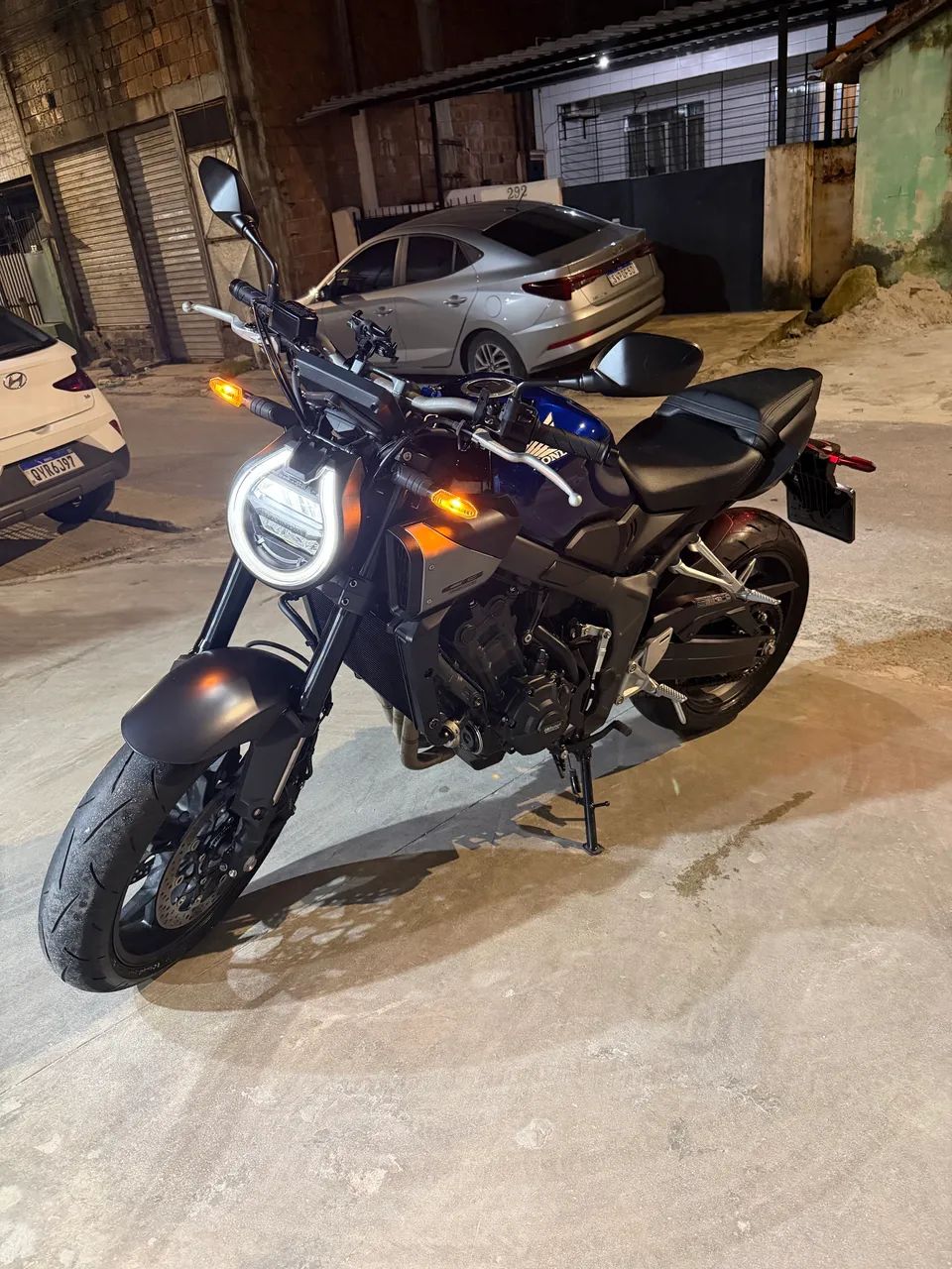 Cb 650 r E-Clutch 2026  - Foto 3