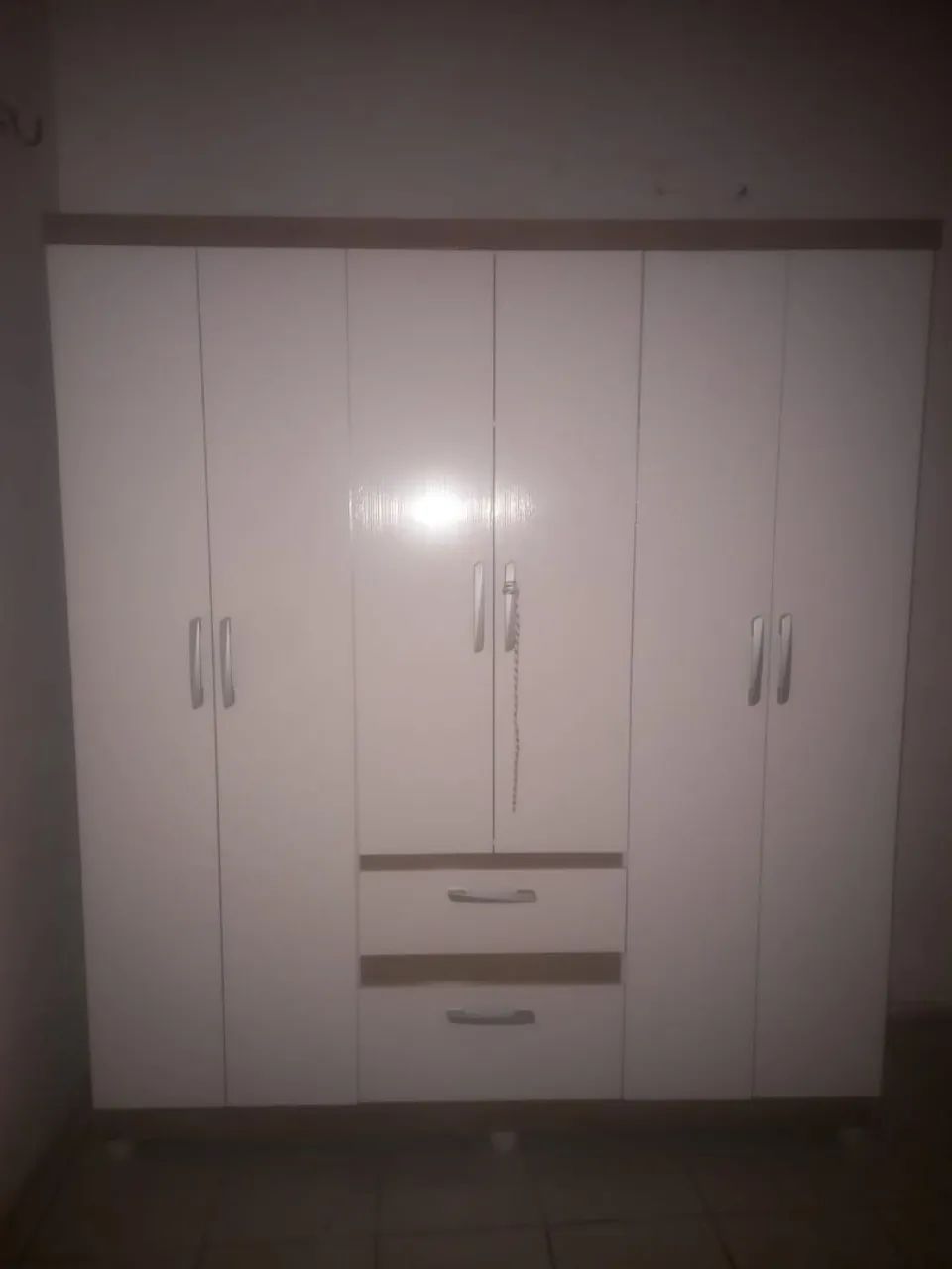 Guarda roupa 6 portas