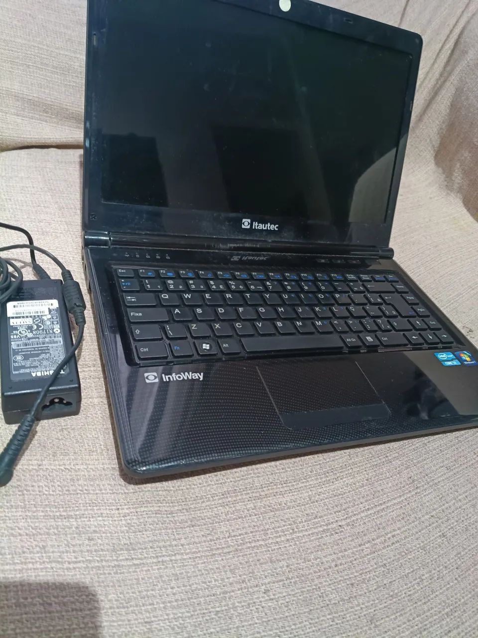 Notebook Itautec W7535 - i3 - 4GB ( Defeito)