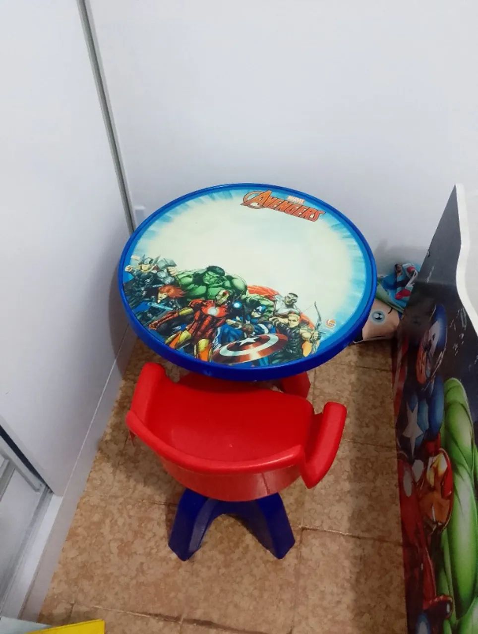 Mesa Infantil Vingadores  - Foto 2