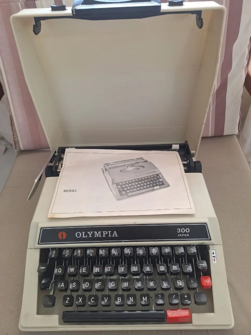 Máquina de escrever Olympia  - Foto 3