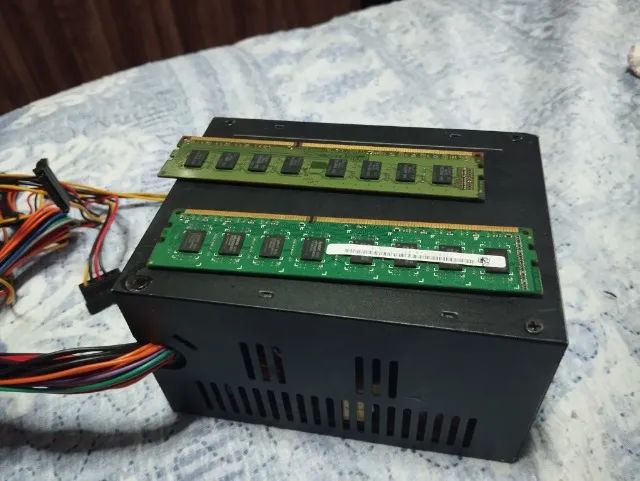 DDR3 2 pentes de 2 GB e fonte..  - Foto 6