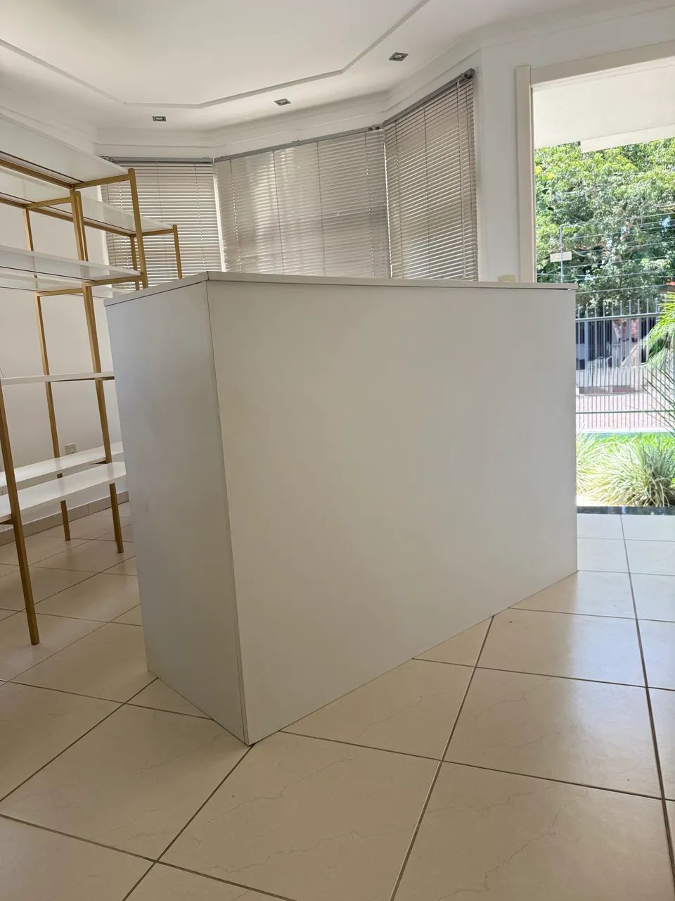 Balcão Caixa MDF e Ferro com Gaveta 