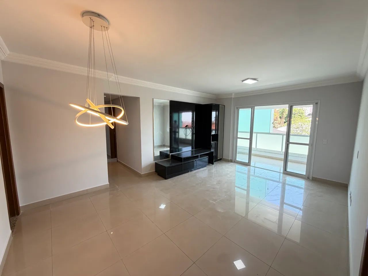 Apartamento 4 suítes em Goiânia 