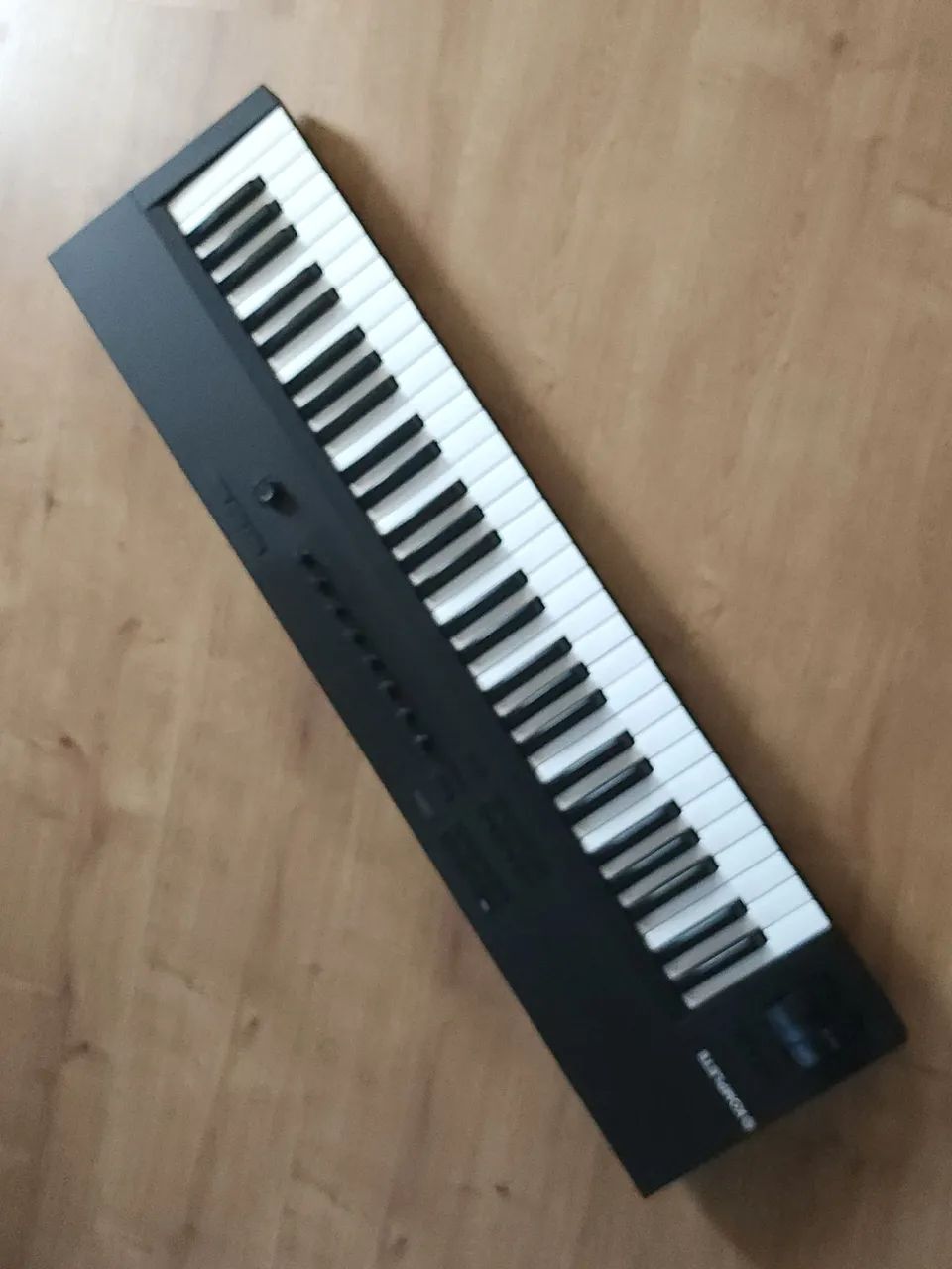 Controlador Komplete A61 - Foto 4