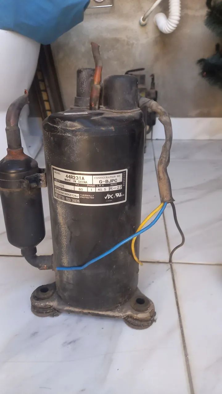 Motor compressor ar condicionado 9.000 btus  127v - Foto 2
