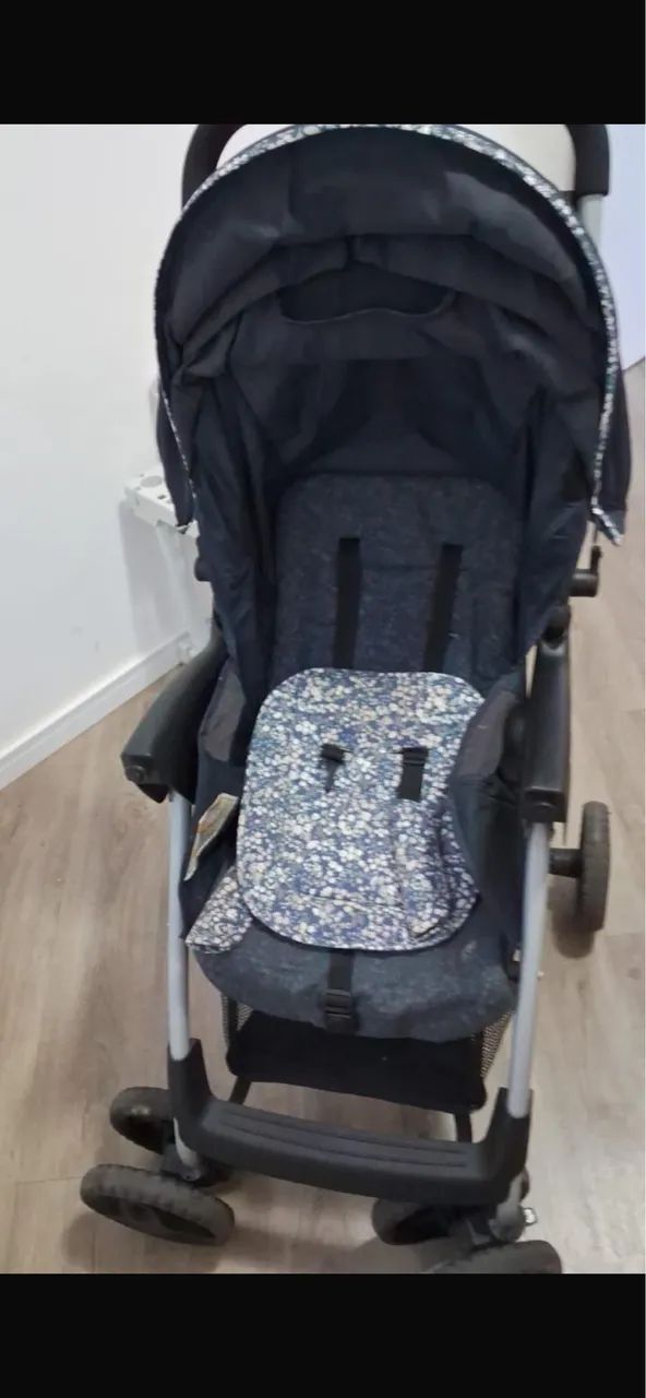 Carrinho e bebê conforto 