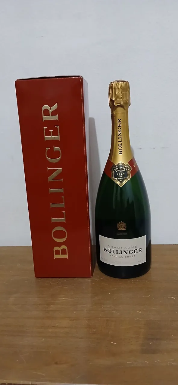 Champagne Louis Roederer Collection 244 750ml Lacrado + Caixa