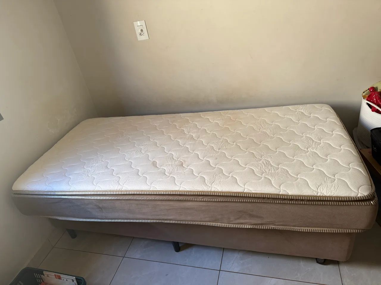 Cama de solteiro box + colchão 