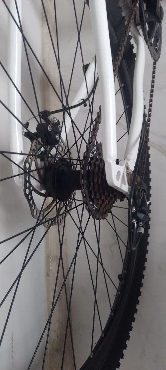 Vendo bicicleta zero, novinha freio a disco  - Foto 5