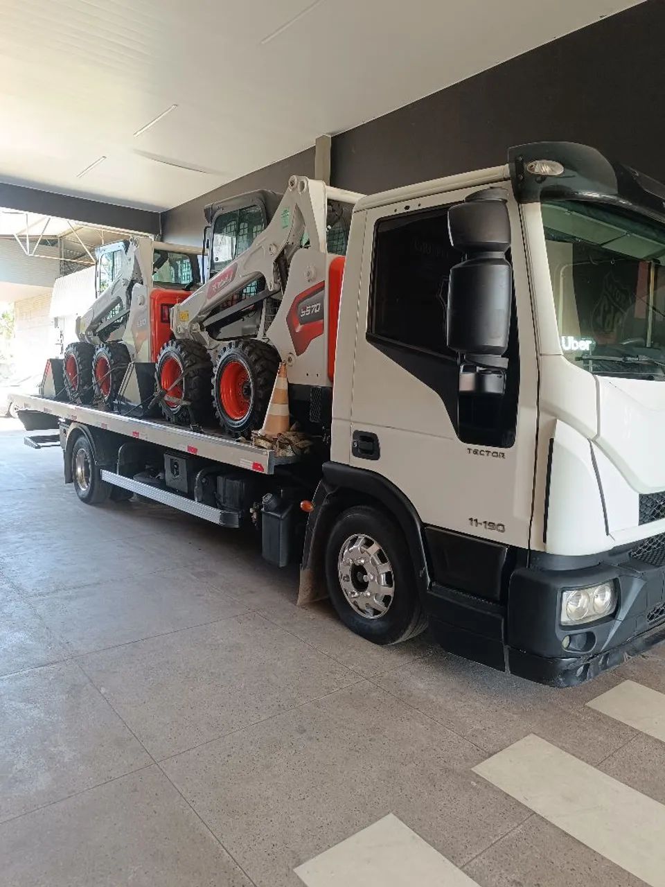 Iveco tector 11 -190 com plataforma e asa Delta helpcar  - Foto 4