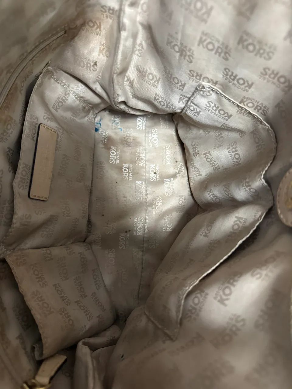 Bolsa Michael Kors Original Monograma Bege | Modelo Shoulder com Corrente - Foto 2