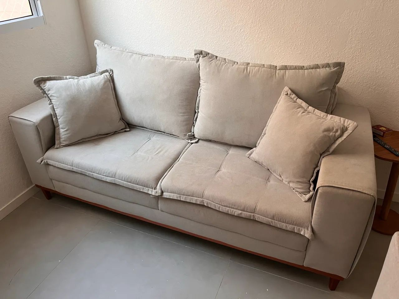 Vendo Sofá com apenas 6 meses de uso!