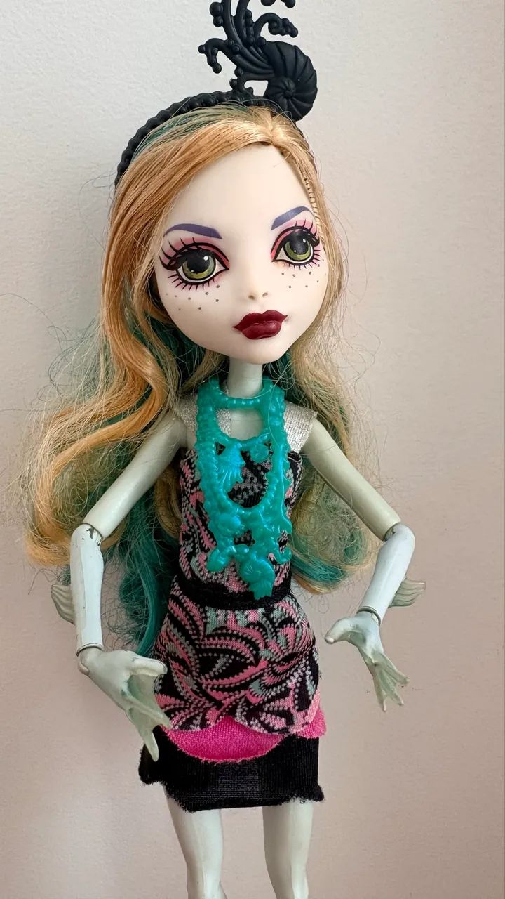Boneca Monster High Lagoona Blue Frights Camera Action G1 - Foto 2