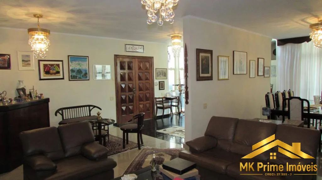 Casa com 4 Dormitórios, Suíte, Jardim de Inverno e 4 Vagas - Foto 3